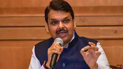 “Balasaheb Must Be Blessing Me”: Fadnavis Mocks Thackeray Cousins’ Rally