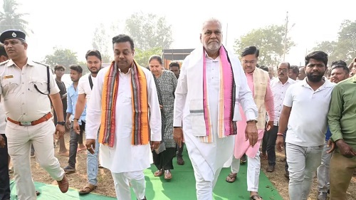 Boat Carrying Union Minister, Sambit Patra, Gets Stranded in Lake for 2 Hours