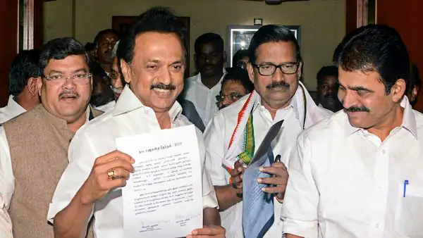 The Congress is vying for seats in the next Lok Sabha elections: mocks DMK