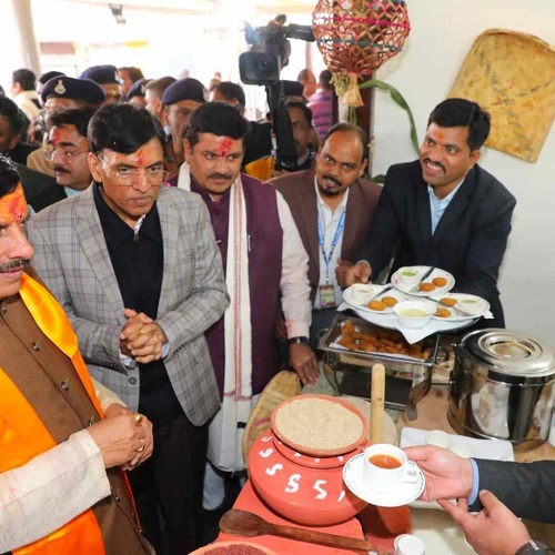 Dr Mandaviya Inaugurates India’s 1st Healthy & Hygienic Food Street ‘PRASADAM’ in Ujjain