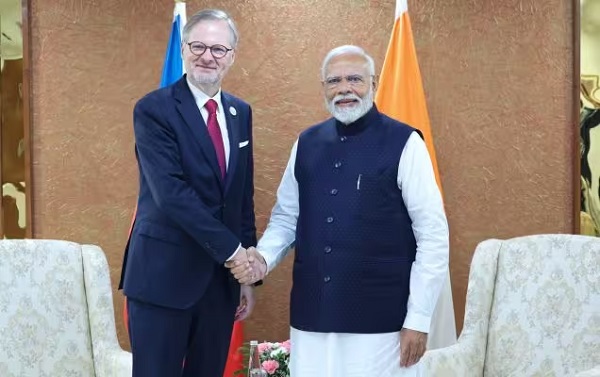 PM Modi Meets Czech Republic PM Fiala at 10th Vibrant Gujarat Summit 2024