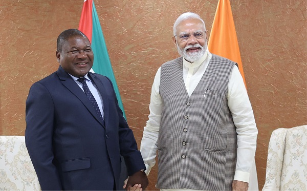 PM Modi Meets President of Mozambique at 10th Vibrant Gujarat Global Summit 2024