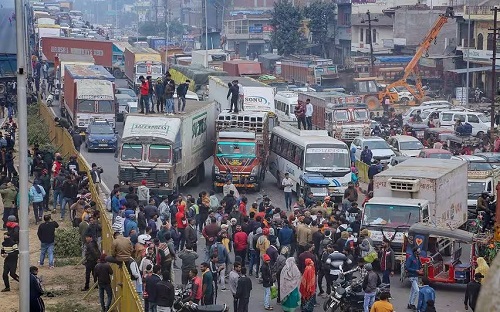 Rajasthan CM Holds Review Meeting on Truckers’ Protest