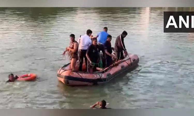 Rescue Operation Underway in Vadodara Boat Capsize Incident