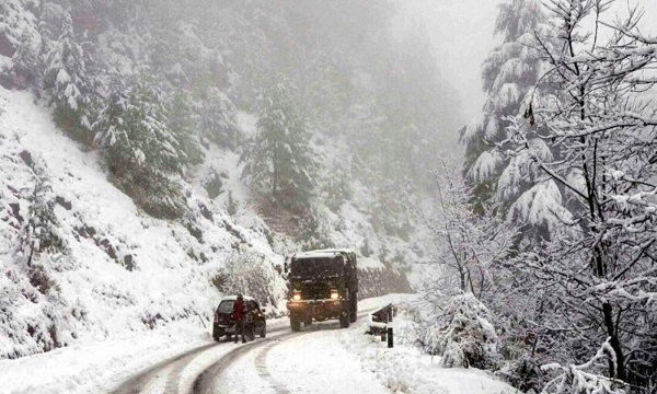 Slight Relief from Harsh Cold Conditions in Kashmir