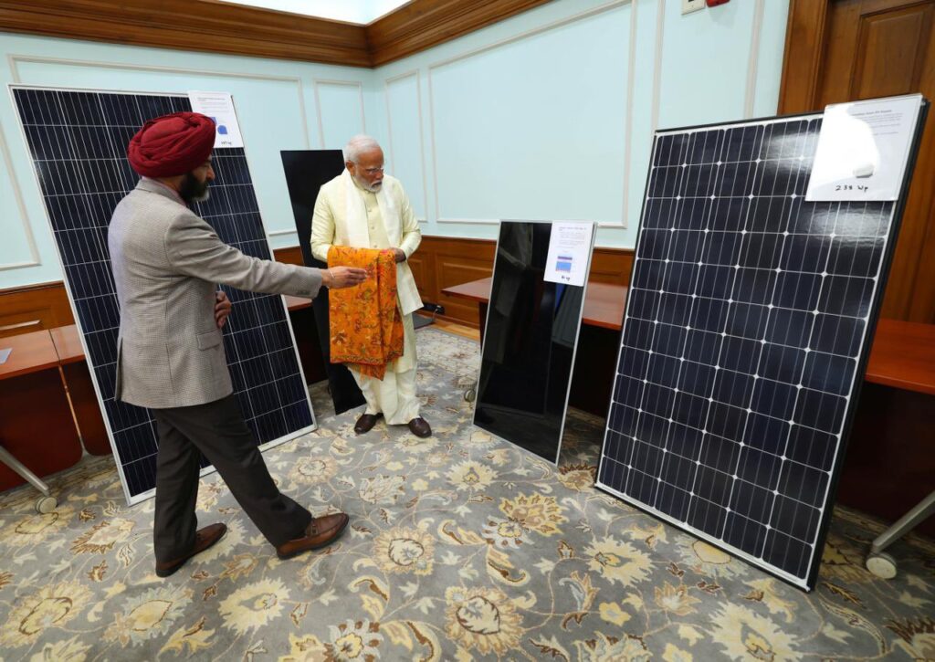 PM Modi Orders Launch of National Campaign to Encourage Residential Consumers to Adopt Rooftop Solar