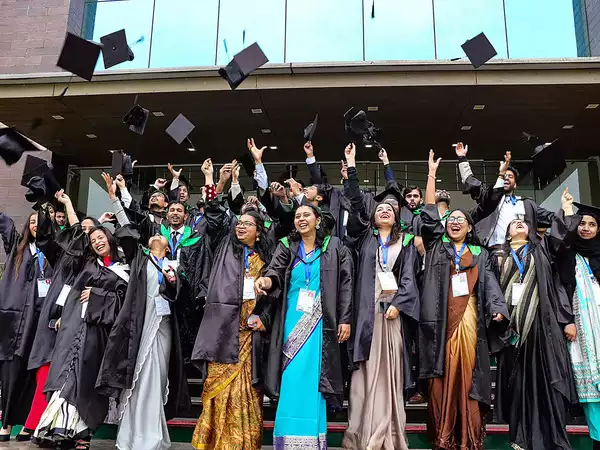 UGC Encourages Universities to Use Handloom Robes for Convocations
