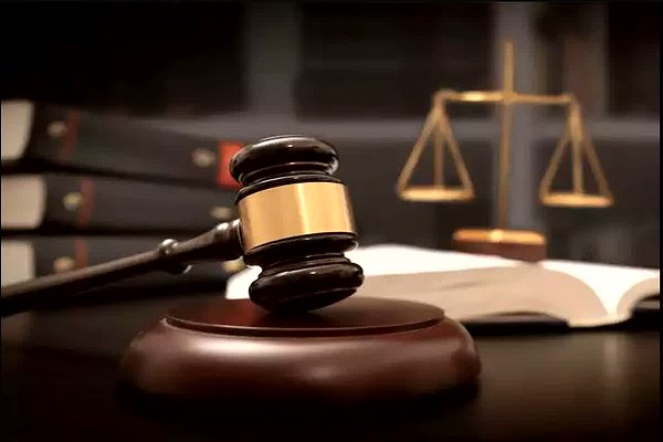 UP Court Raises Concern Over Lawyers Leaving Proceedings for Friday Namaz