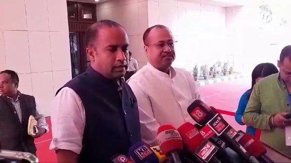 2 Assam Congress MLAs Extend Support to Sarma Government