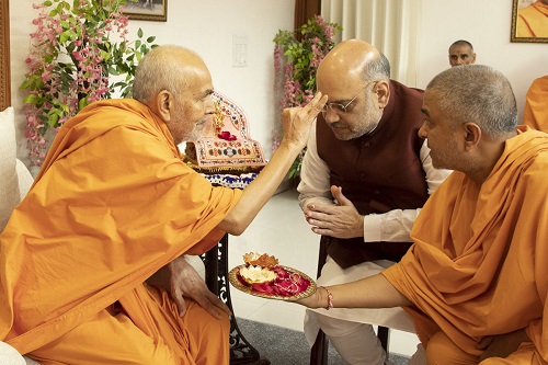 Amit Shah Praises Transformative Impact of Swaminarayan Bhagwan on Education in Jetalpur