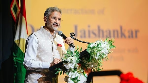 EAM Jaishankar strongly defends India ties with Moscow