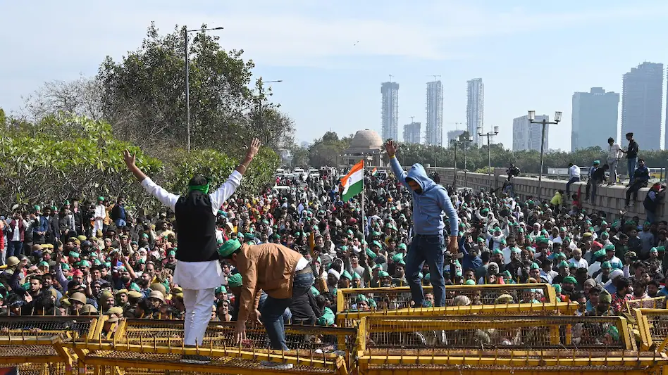Farmers Firm on ‘Delhi Chalo’ March Despite Talks with Union Ministers