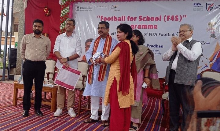 Football Distribution: 6848 Balls to 1260 Schools Across 17 Odisha Districts