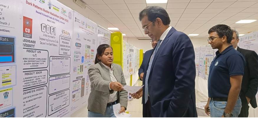Grand Finale of Dark Patterns Buster Hackathon 2023 Held at IIT BHU