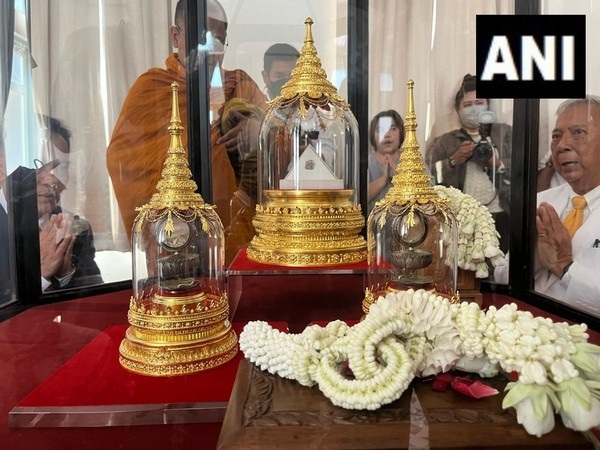 Holy Relics of Lord Buddha and Disciples Draw Thousands in Bangkok, Thailand