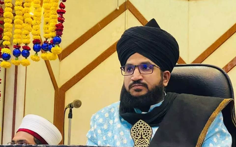 Hate Speech Case: Clash Outside Mumbai Police Station as Gujarat Police Detain Islamic Preacher