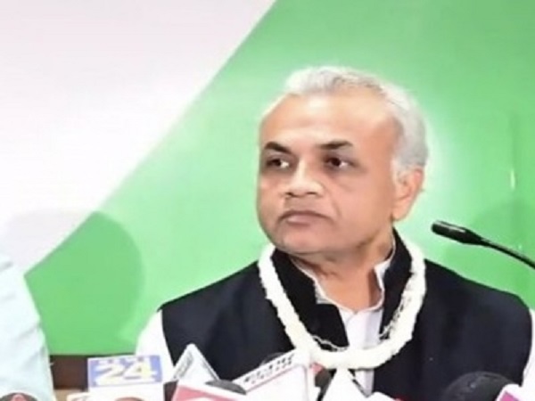 Lal Bahadur Shastri’s Grandson Vibhakar Shastri Quits Congress; Joins List of Recent Party Departures