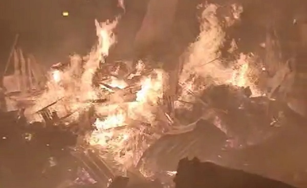 Massive Fire in Mumbai Damages 15 Shops and Houses