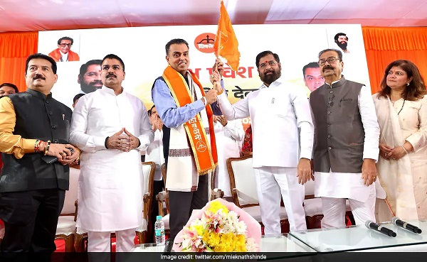 Milind Deora Praises BJP and Shiv Sena’s Democracy, Slams Congress