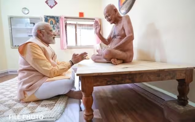 PM Modi Pays Tribute to Sant Shiromani Acharya Shri 108 Vidhyasagar Ji Maharaj Ji