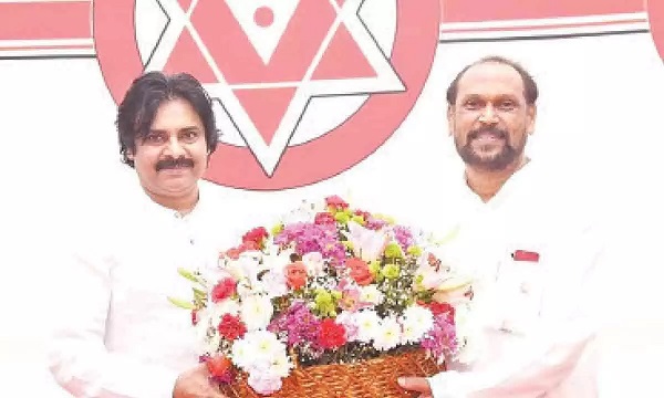 Pawan Kalyan Meets Konatala Ramakrishna to Discuss Uttarandhra Politics