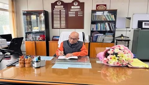 Pawan Kumar Assumes Charge as Chief Adviser in Dept of Expenditure