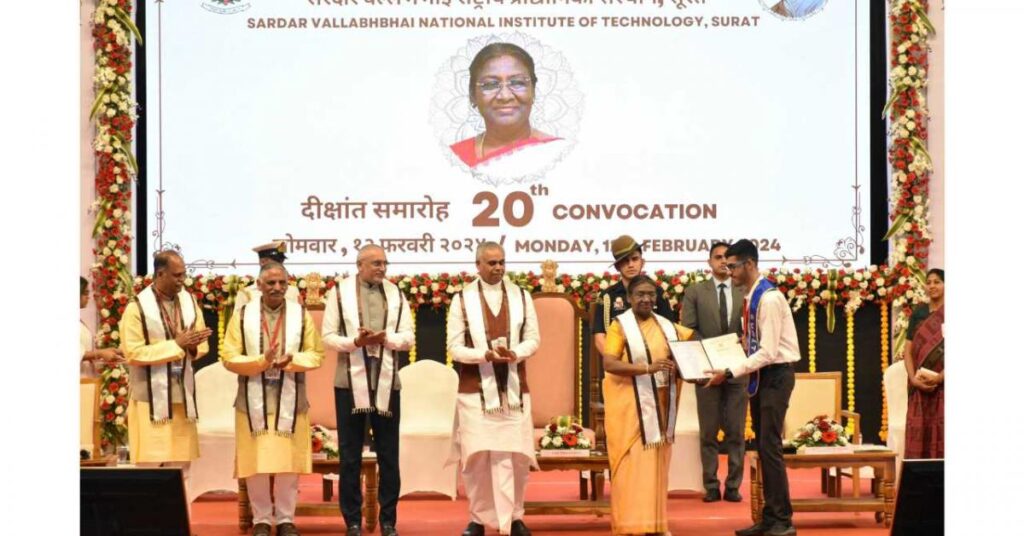 President Murmu Encourages AI Integration at SVNIT Convocation