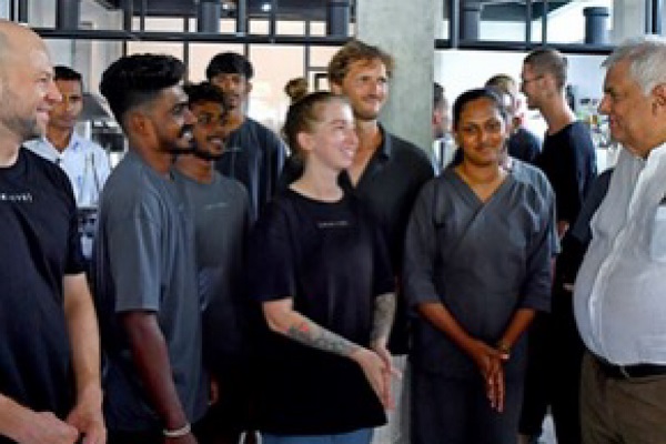 Sri Lanka announced projects to attract high-end tourists