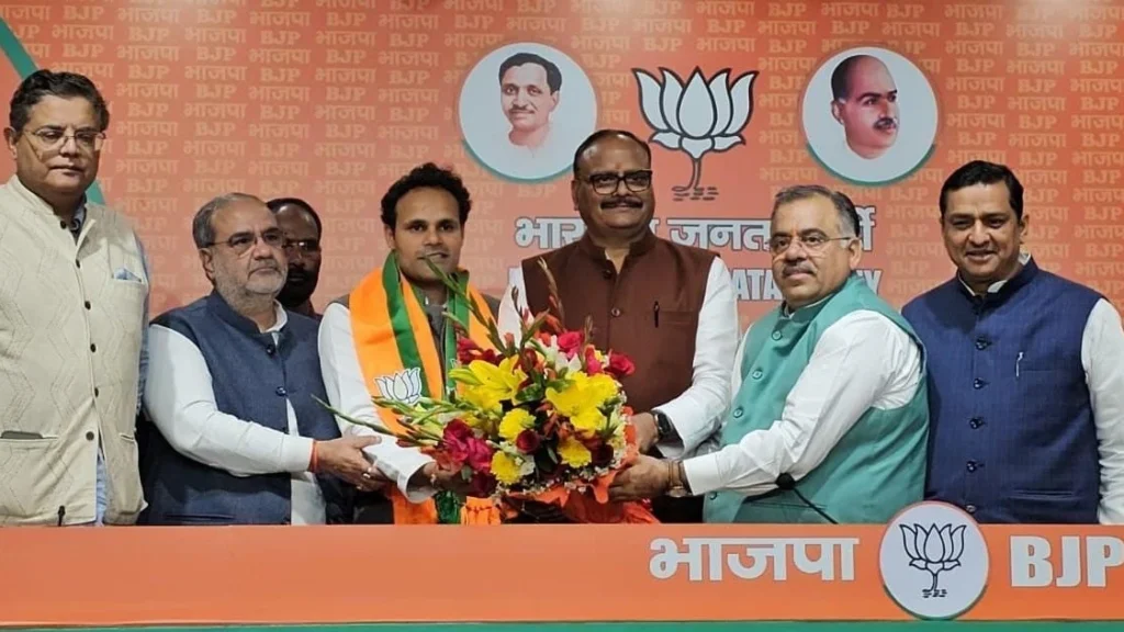 Double jolts for Mayawati: 1 MP joins the BJP while another makes a hint to the Congress