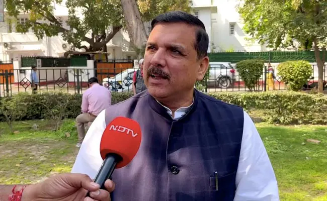 Rajya Sabha Chairman Blocks AAP Leader Sanjay Singh’s Oath, Citing Privileges Case