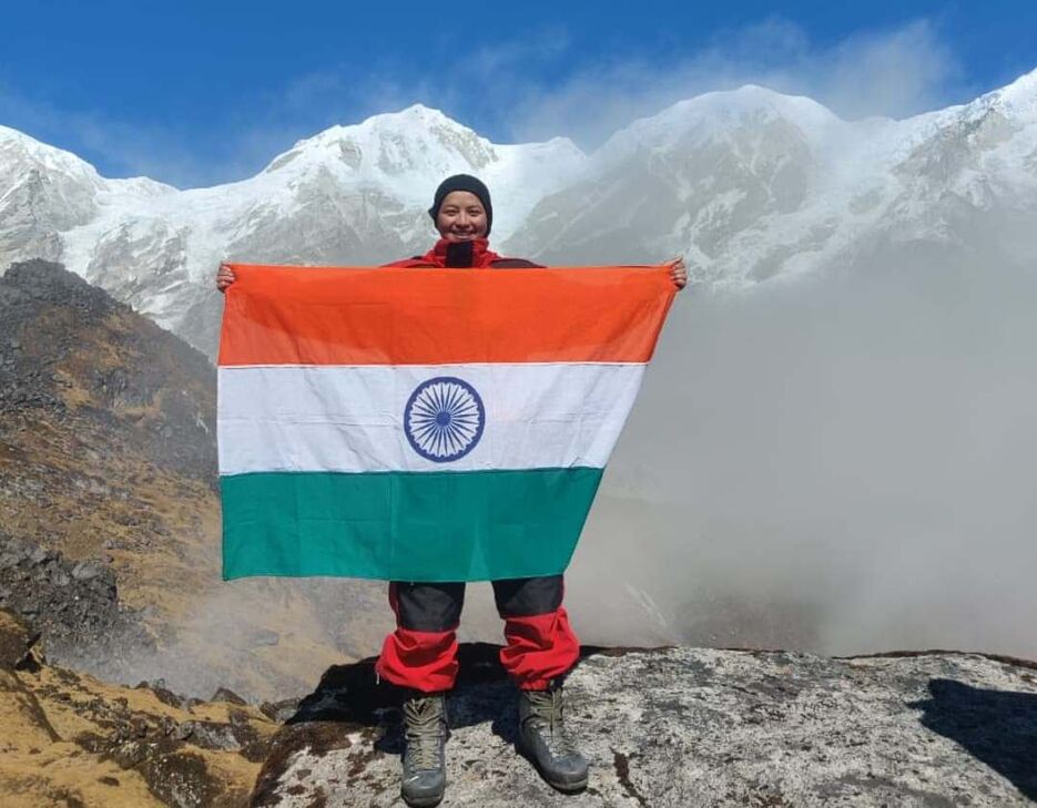 Meghalaya’s Rifyness Warjri Becomes State’s Youngest Woman to Scale Mount Everest