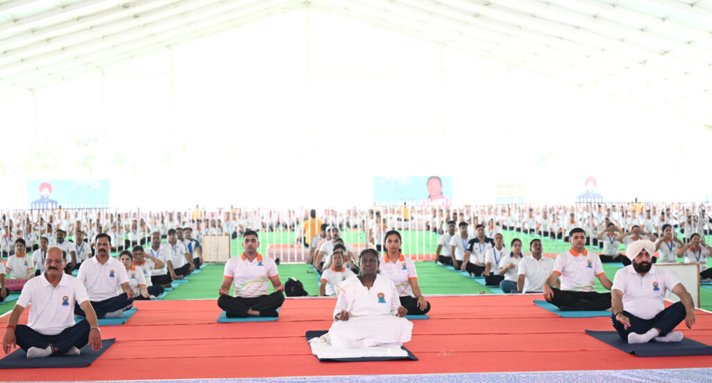 “Yoga Unites Body, Mind, and Soul”: President Murmu on International Yoga Day