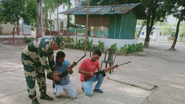 BSF Trains Border Villagers in Jammu and Kashmir in Self-defence