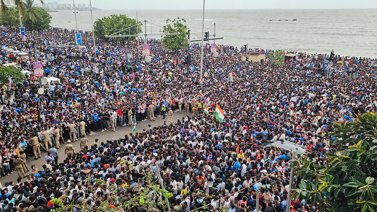 Mumbai Police’s Crowd Control Precision in T20 Parade Praised Amid Bengaluru Stampede Tragedy