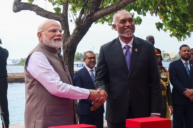 Maldives President Muizzu welcomed Modi with warm hug in Male