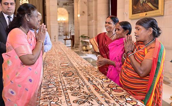 “Sohrai Art is Soul of India”: President Murmu