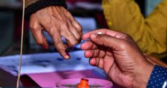 Foreign Nationals Found on Bihar Voter Rolls, SC Flags Timing