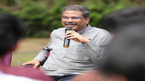 Education Minister Urges IITs to Lead ‘Atmanirbhar Bharat’ Vision