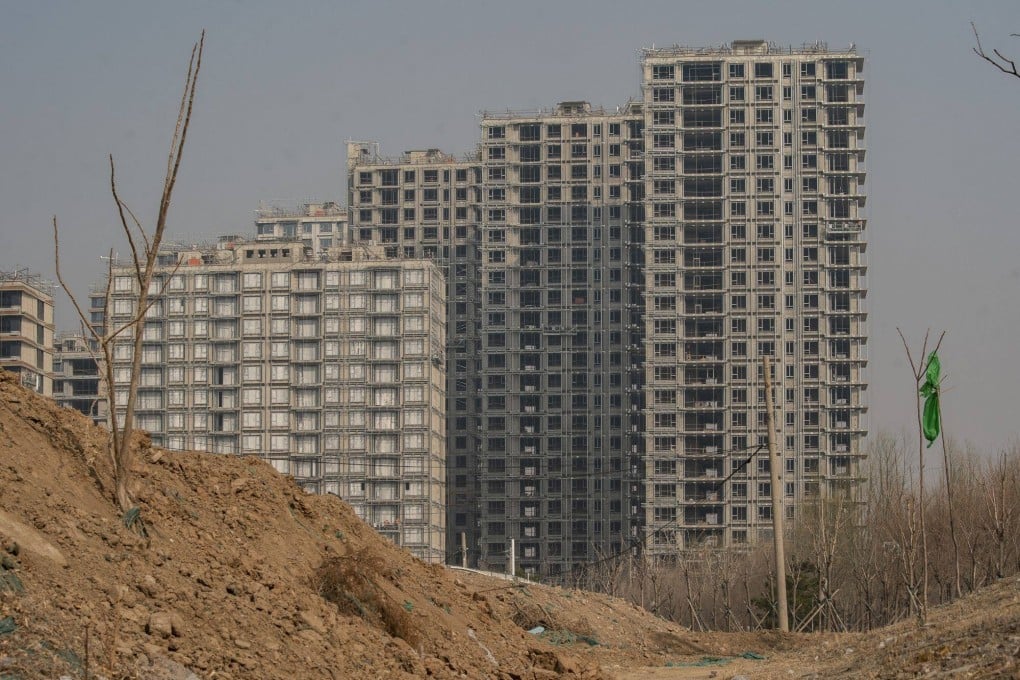 Beijing’s Empty Capital: Politics Draining the City’s Economy ?