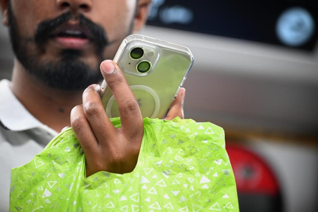 Amnesty says Pakistan employs China firewall, phone-tapping to spy on citizens