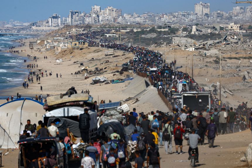Israeli troops withdrawal, displaced Palestinians move from south to north of Gaza as ceasefire in effect