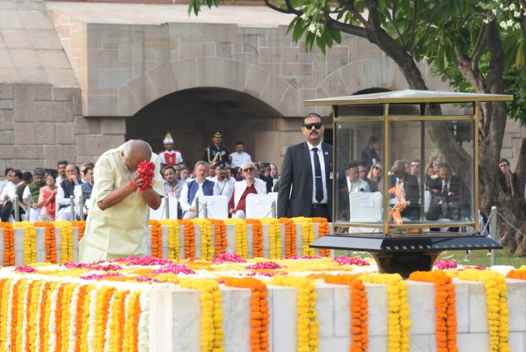 Bapu Showed Path of Truth and Service: VP Radhakrishnan
