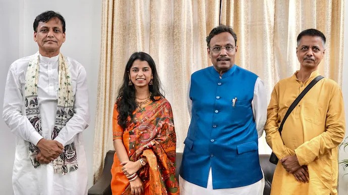 “I Want to Serve Bihar”: Maithili Thakur Joins BJP