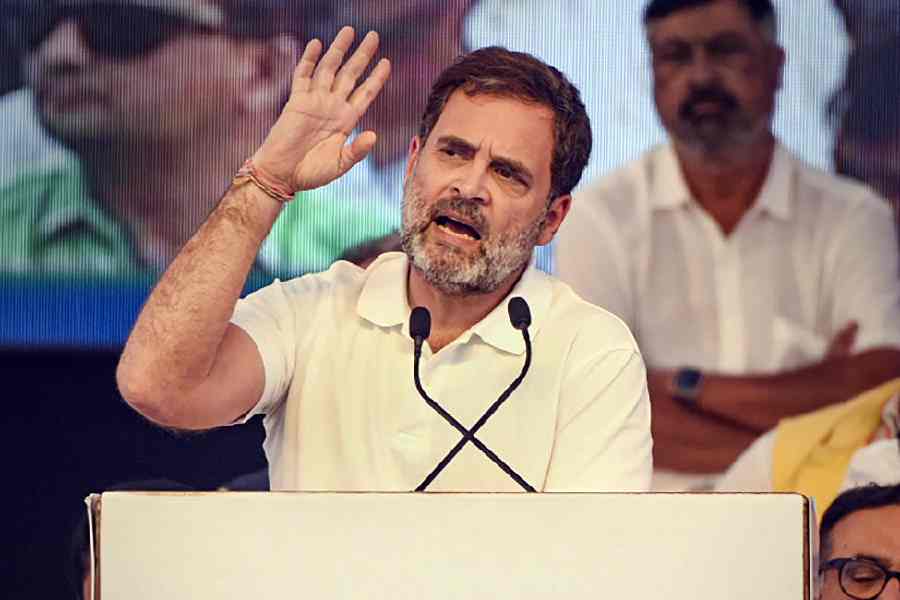 Clash of Narratives: Rahul Gandhi’s 10% Claim Ignites Bihar’s Political Storm