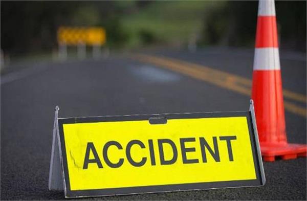3 Dead, 12 Injured in Bus-Tanker Collision on Aligarh-Agra Highway