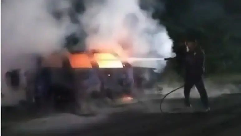 Ambulance Fire Kills Four in Gujarat