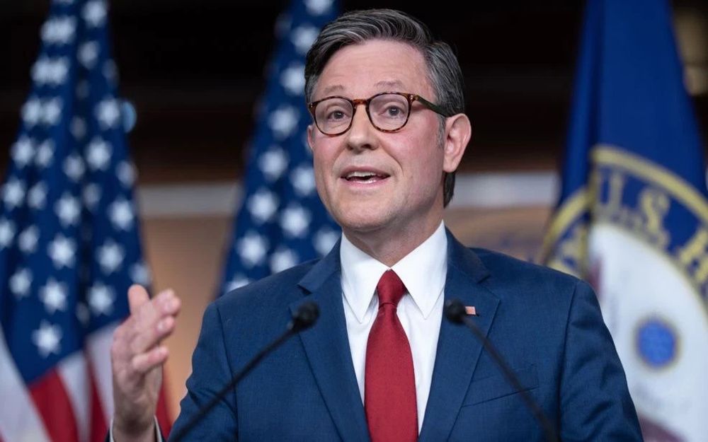 US Senate passed bill to reopen government, awaits House approval