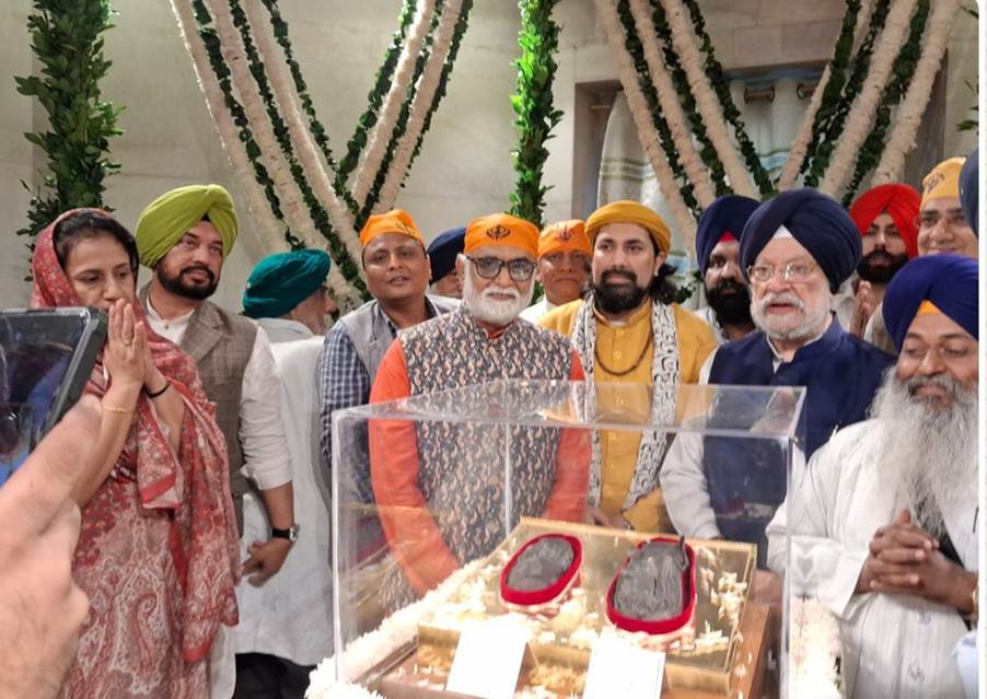Holy Jore Sahib Enshrined at Takhat Sri Patna Sahib