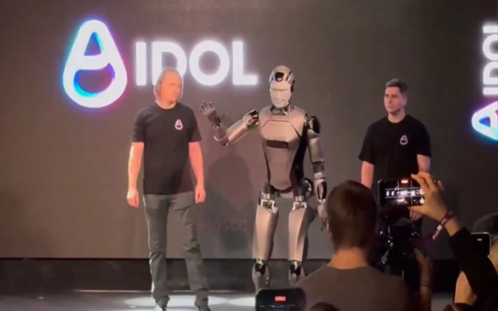 Russia built humanoid robot AIdol to show off AI, fell on stage during debut