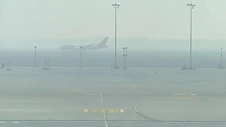 Fog Disrupts Flights at Delhi Airport